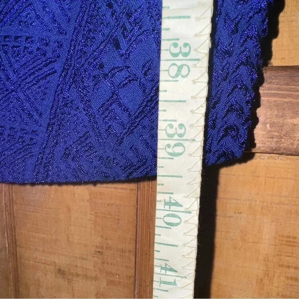 Designer Cache Royal Blue Sheath Embossed Dress size large - Picture 4 of 10
